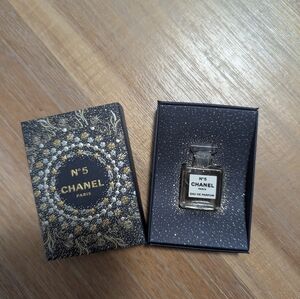 Chanel No 5